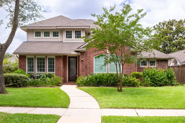 2118 Cypress Run Drive, Sugar Land, TX 77478