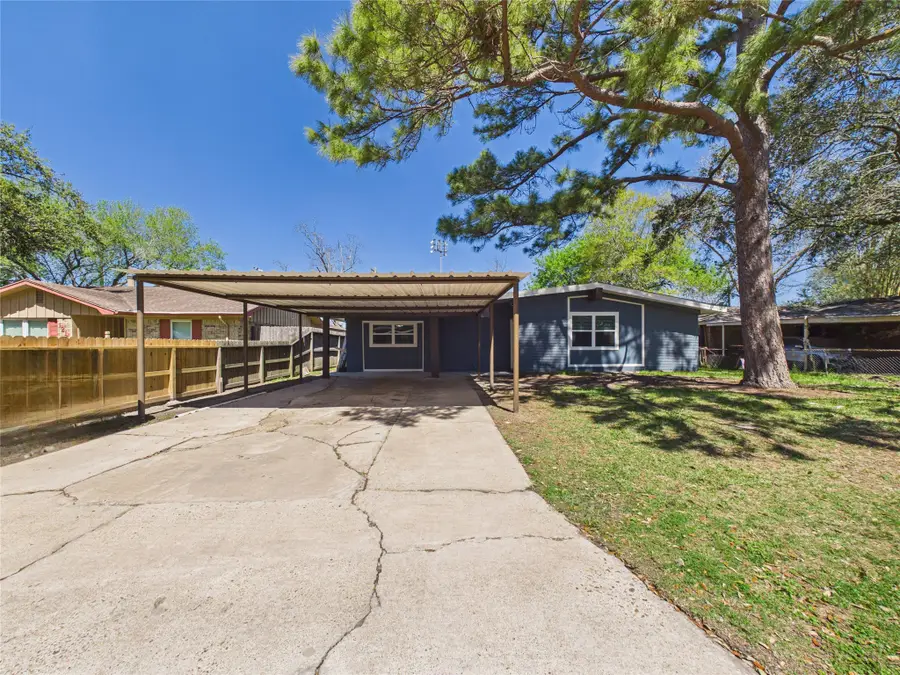 1210 Connie Street, Alvin, TX 77511 - #2