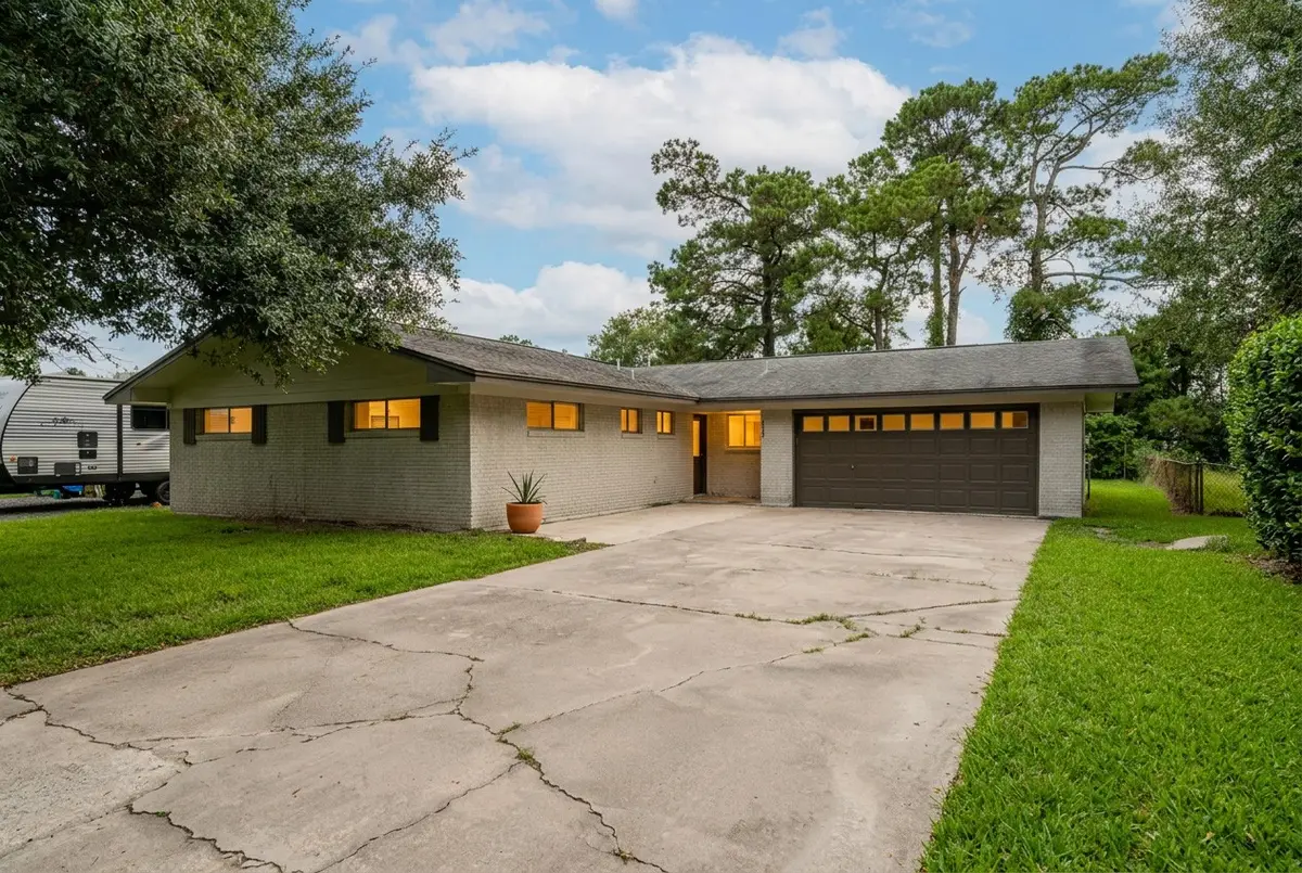 121 Glynn Street, Bridge City, TX 77611 - #1