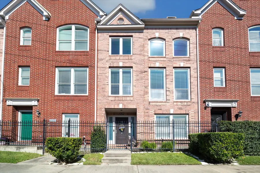 1639 Sutton Street, Houston, TX 77006 - Image #2