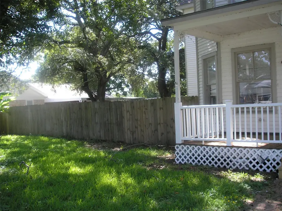 217 3rd Avenue N, Texas City, TX 77590 - Image #2