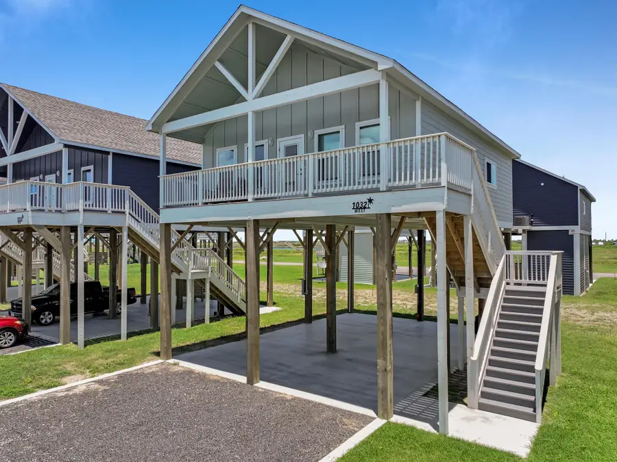 1032 Sunset Circle W, Crystal Beach, TX 77650 - Image #2