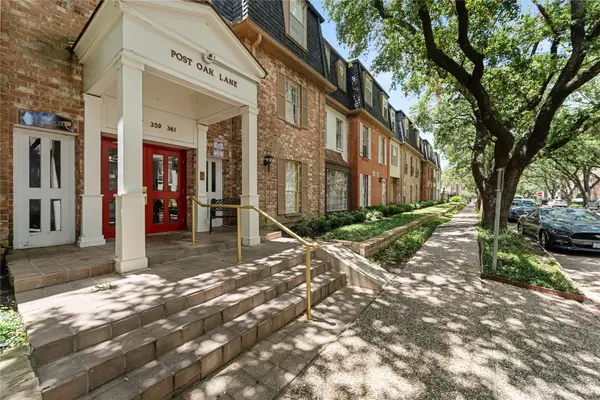359 N Post Oak Lane #127, Houston, TX 77024