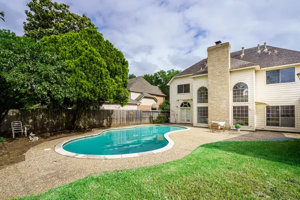 11322 Del Monte Drive, Houston, TX 77077