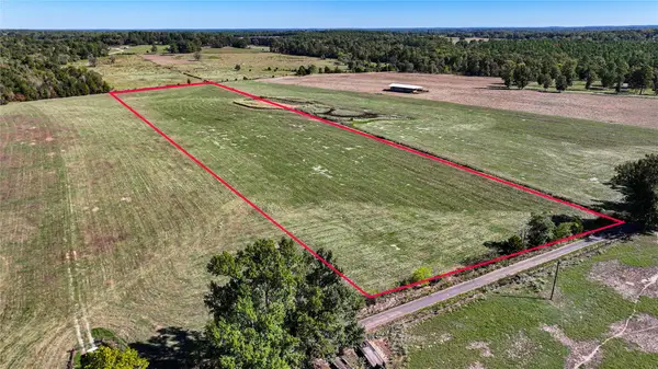 10736-2 Muskrat Road, Gilmer, TX 75644