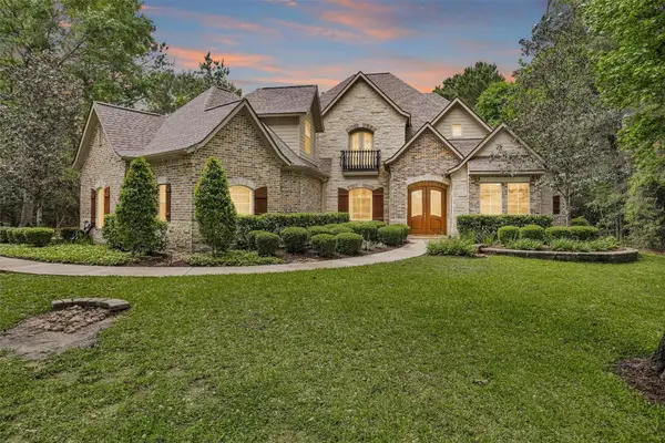 8516 Crown Lake Court, Montgomery, TX 77316