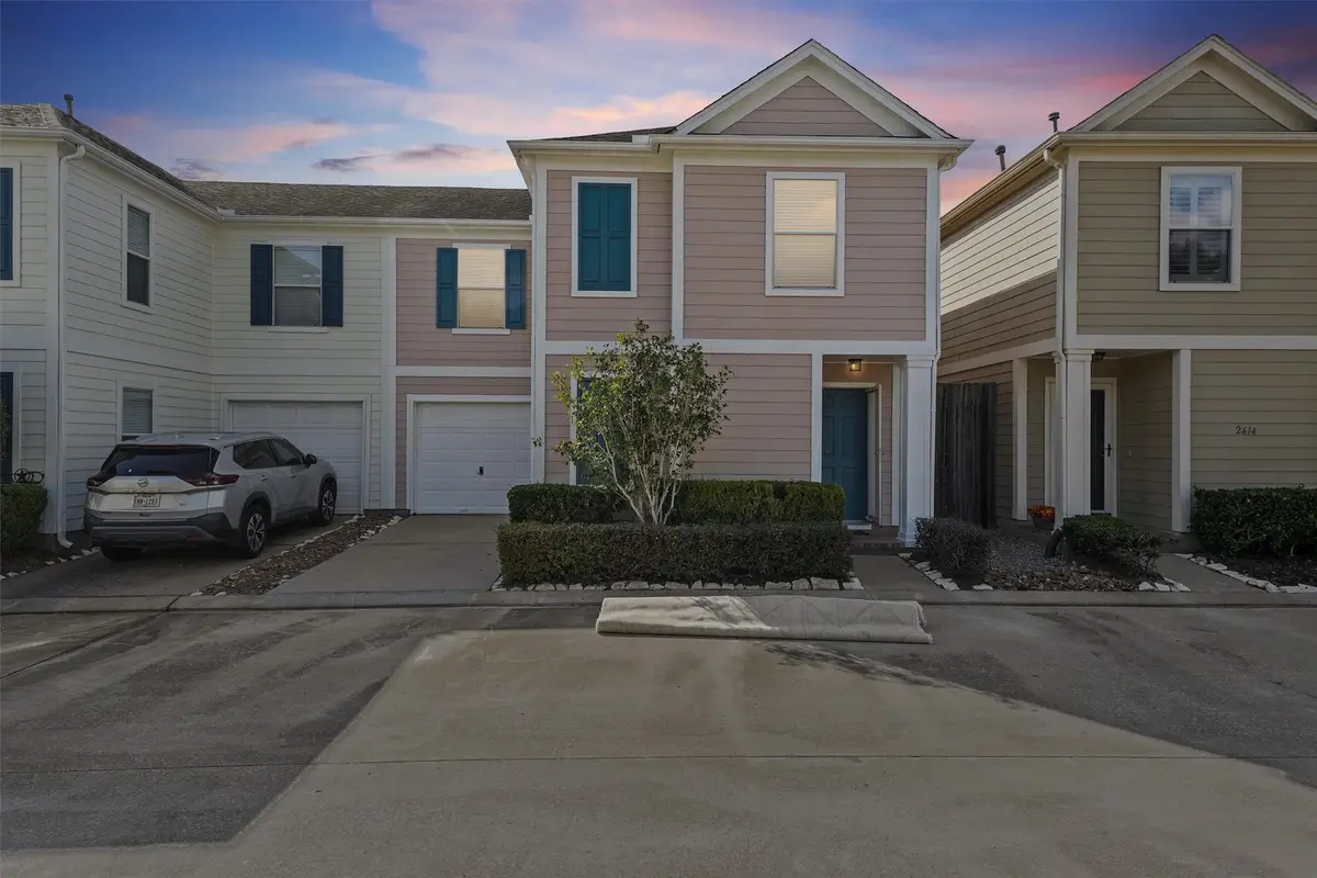 2618 Woodridge Manor Drive, Houston, TX 77087 - Image #1