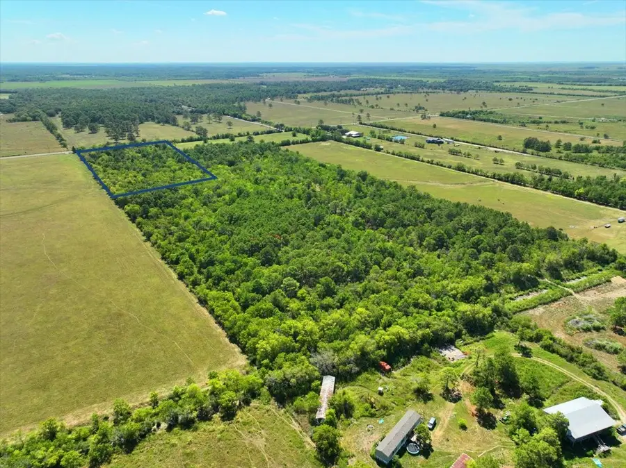 6246 Eagle Road, Anahuac, TX 77514 - Image #2