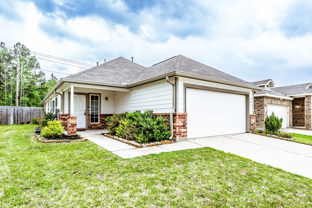 207 Black Bear Drive, Huntsville, TX 77320 - Image #1