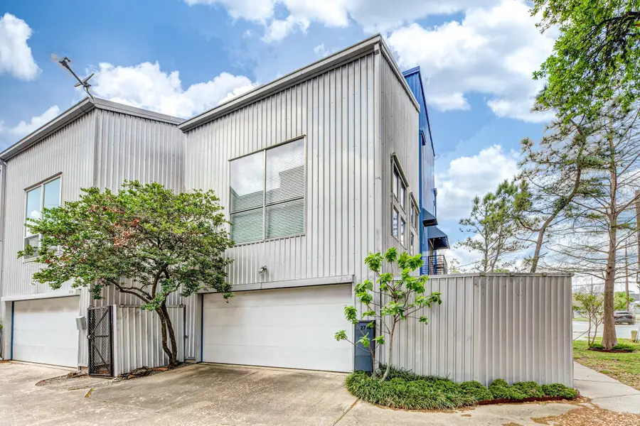 2714 Chenevert Street, Houston, TX 77004 - #3