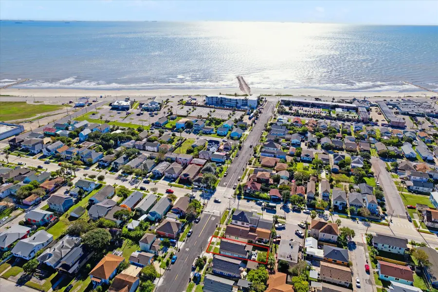 2411 37th Street, Galveston, TX 77550 - #2