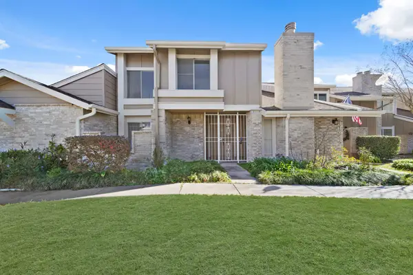 11650 Village Place Drive #302, Houston, TX 77077