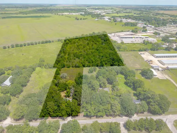 1301 Adams Road, Bay City, TX 77414