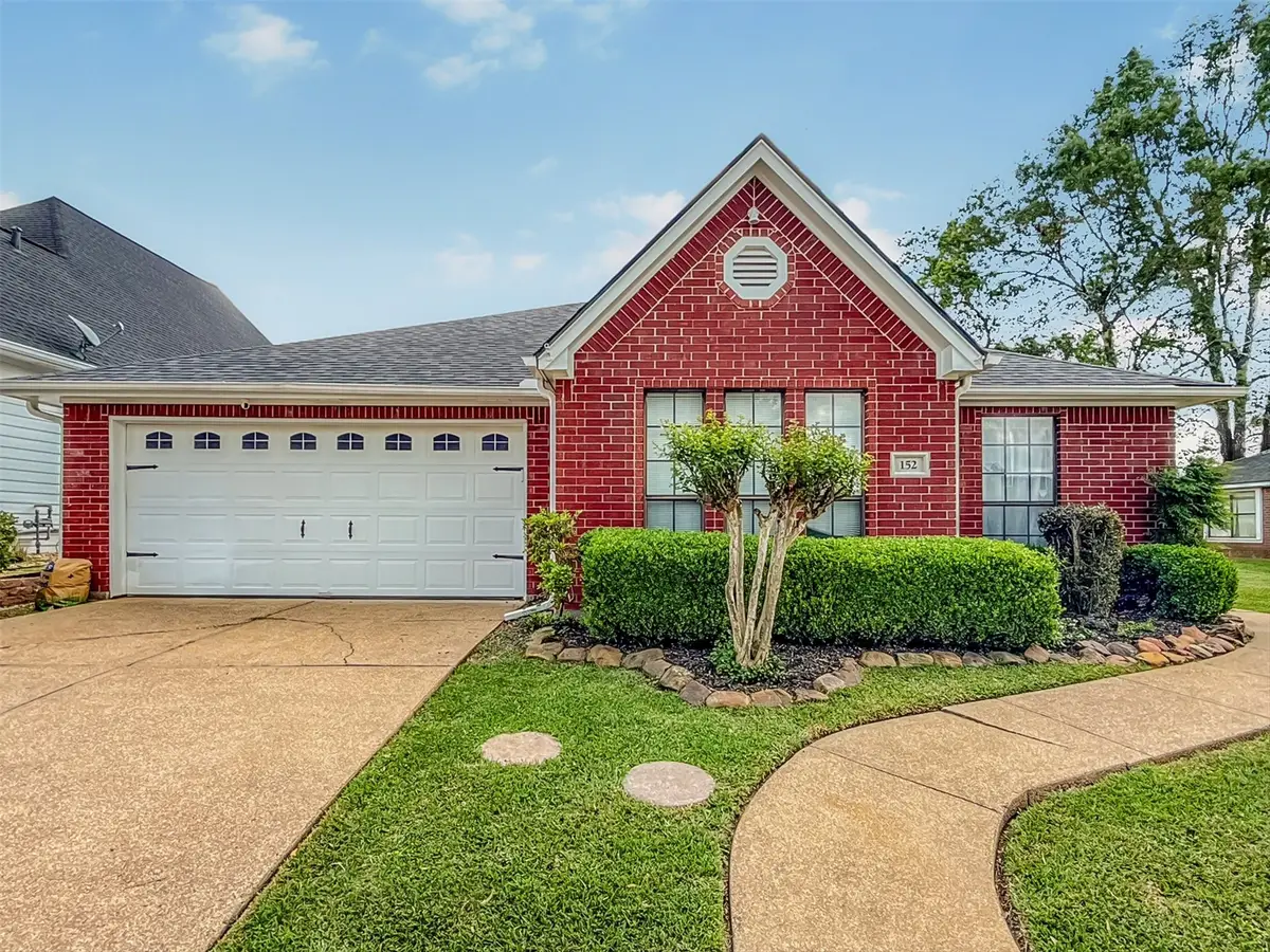 152 Waters Edge At 18th, Huntsville, TX 77340 - #1