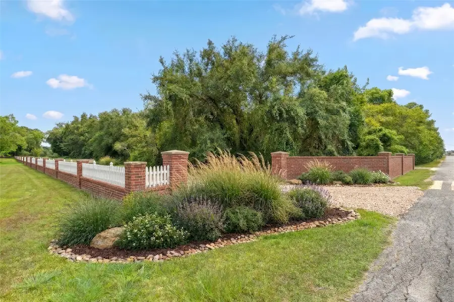 325 Bay Avenue S, Kemah, TX 77565 - #3