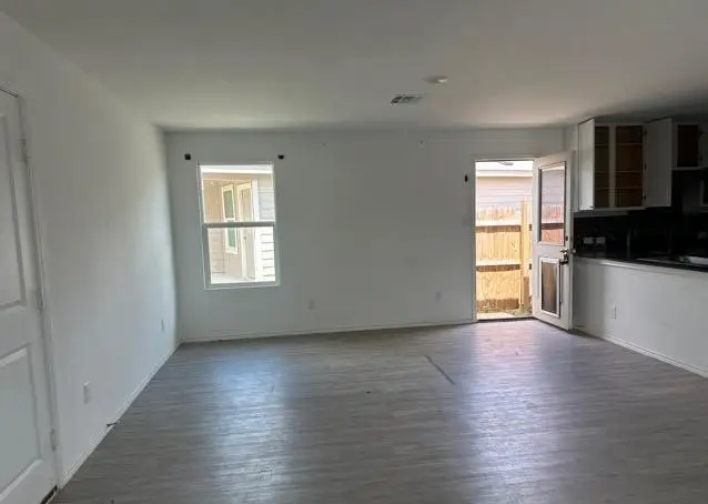 145 Cowboy Ridge, Pleasanton, TX 78064 - Image #2