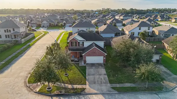 6718 Poplar Bend Lane, League City, TX 77539