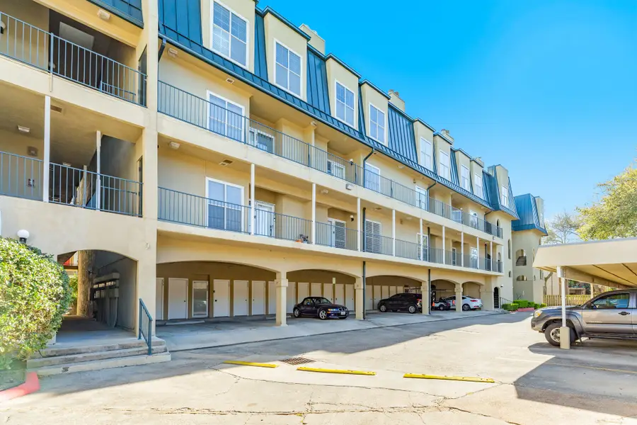 921 Marine Drive #120, Galveston, TX 77550 - Image #3