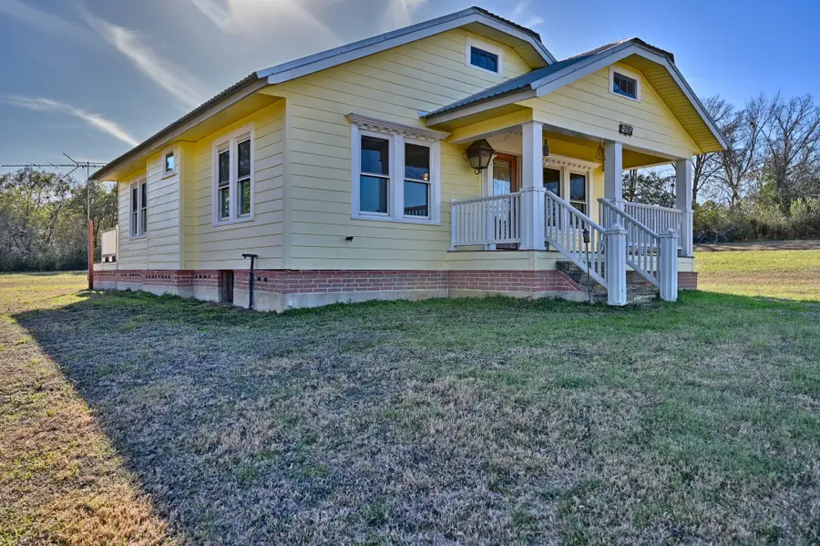 1804 Fm 109, New Ulm, TX 78950 - Image #2