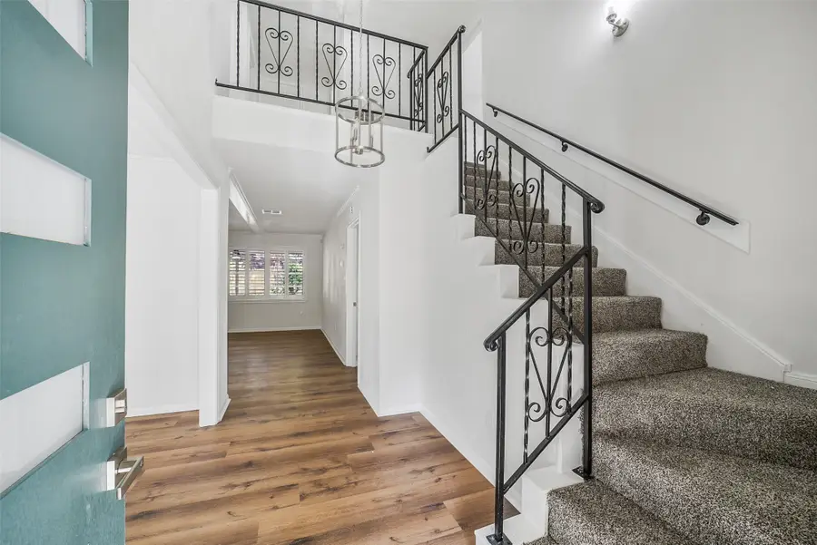 5914 Pebble Springs Drive, Houston, TX 77066 - Image #3