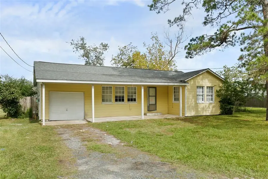 8304 Neville Avenue, Hitchcock, TX 77563 - Image #3