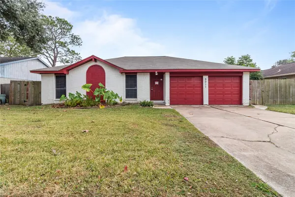 5011 Abercreek Avenue, Friendswood, TX 77546