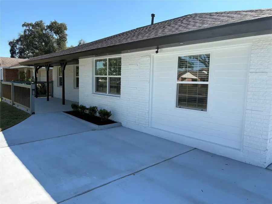 2929 8th Avenue N, Texas City, TX 77590 - Image #2