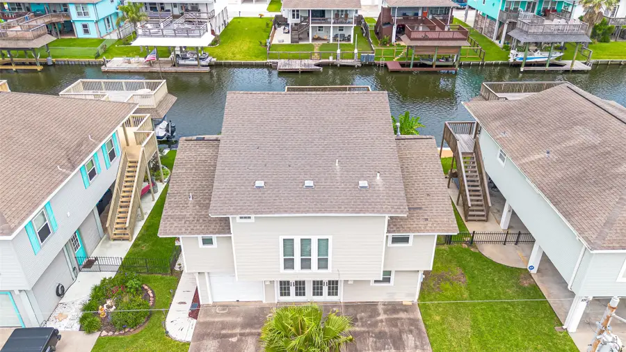 1016 Redfish Street, Hitchcock, TX 77563 - Image #2