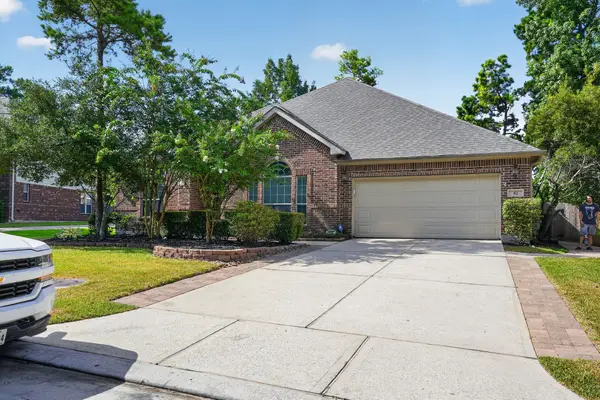62 S Bardsbrook Circle, Spring, TX 77382