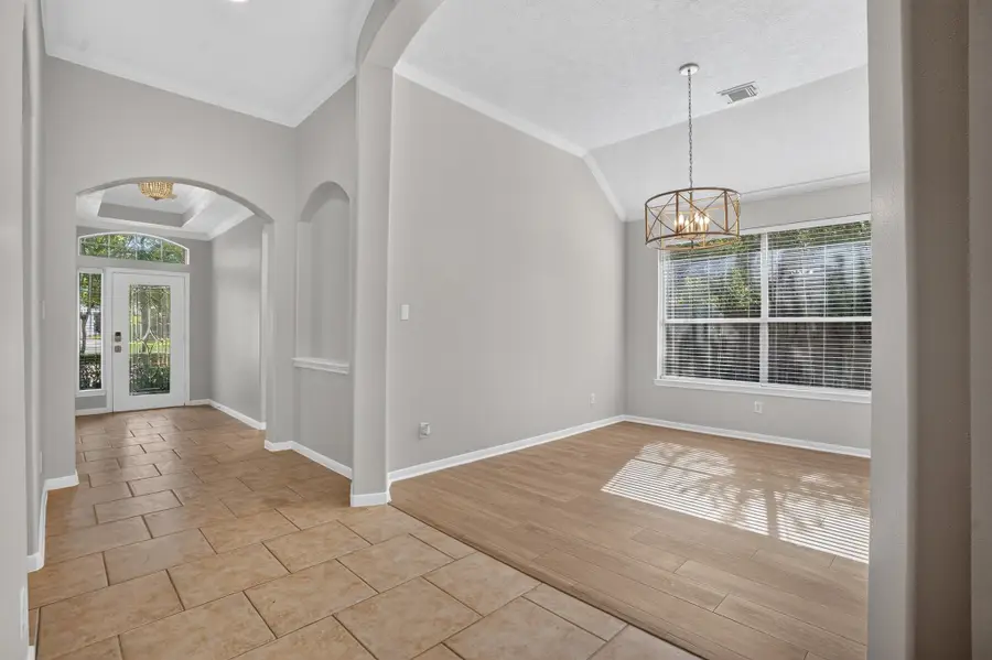 62 S Bardsbrook Circle, The Woodlands, TX 77382 - #2