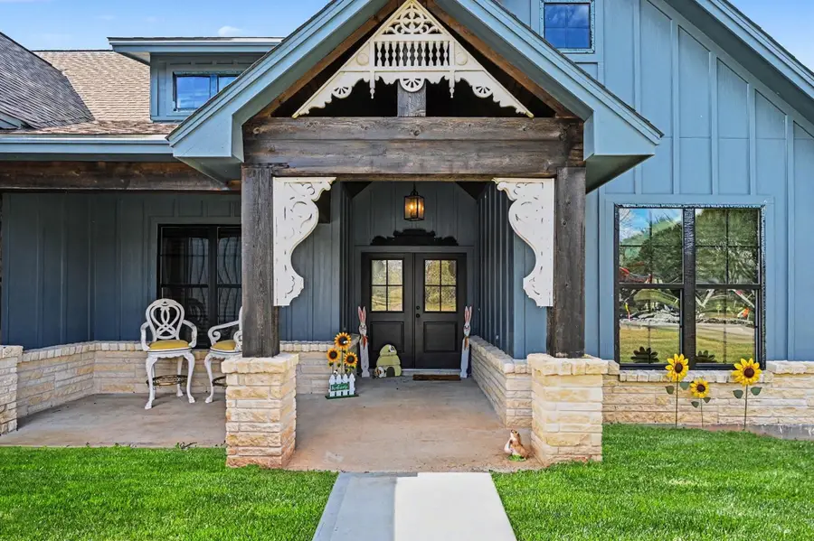 444 Mill Road, Angleton, TX 77515 - Image #2