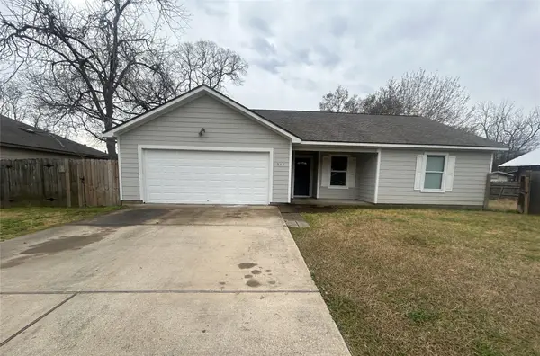 214 N 3rd Street, Sealy, TX 77474