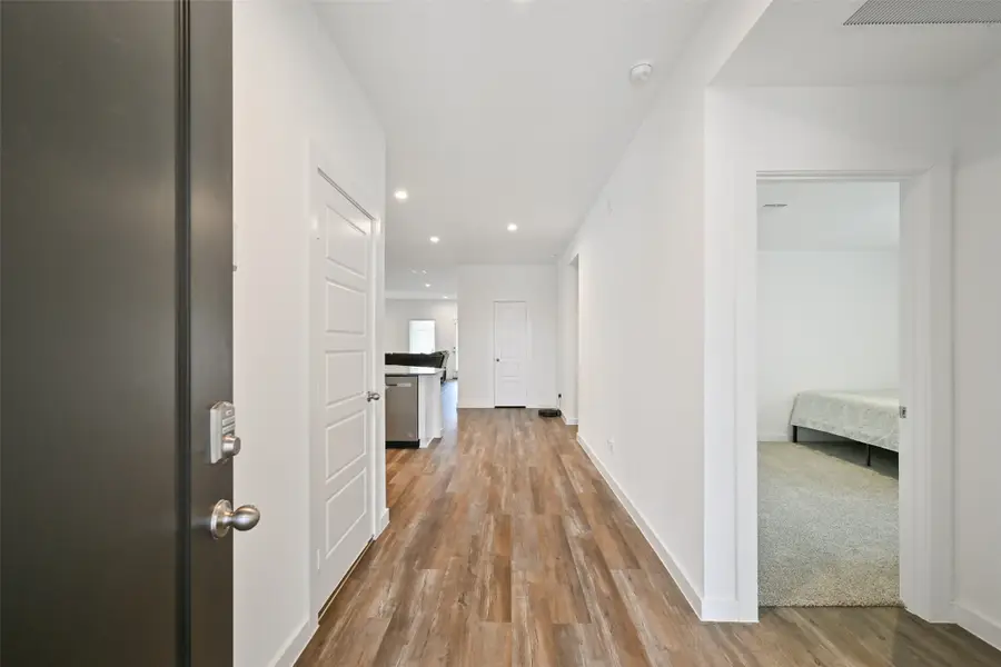 1139 Hughes Crossing Drive, Rosharon, TX 77583 - Image #3