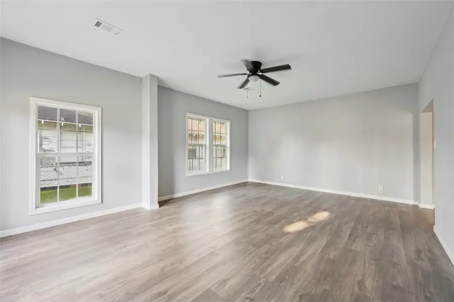 2437 Avenue F, Beaumont, TX 77701 - Image #2