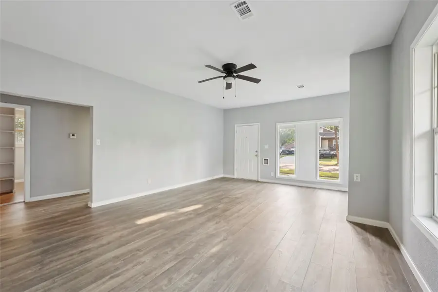 2437 Avenue F, Beaumont, TX 77701 - Image #3