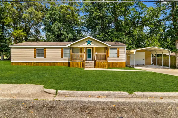 404 E Mimosa Drive, Livingston, TX 77351