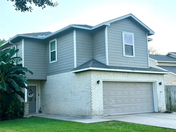 405 N Amherst Drive, West Columbia, TX 77486