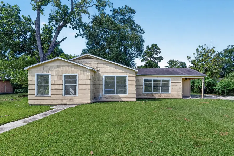 2101 E Fayle Street, Baytown, TX 77520 - #3