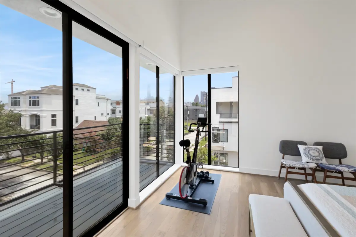 1302 Crocker Street, Houston, TX 77019 - #1