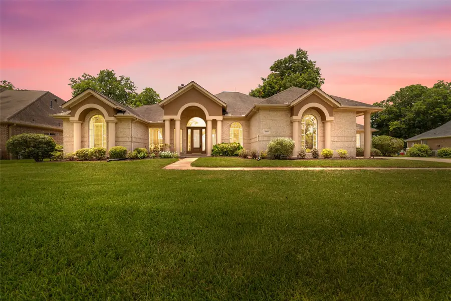 32610 Whitburn Trail, Fulshear, TX 77441 - Image #2