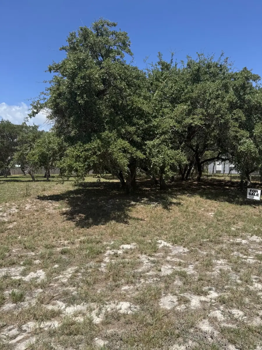 431 S Verne Street, Rockport, TX 78382 - Image #2