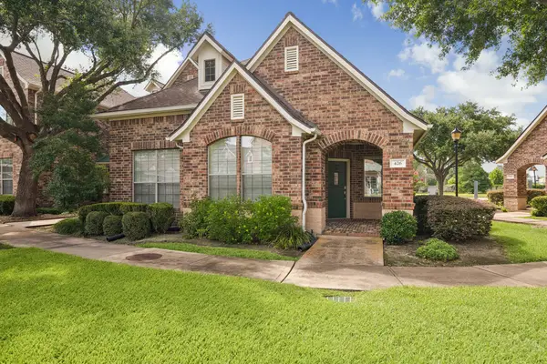 426 Cypress Vista, Houston, TX 77094