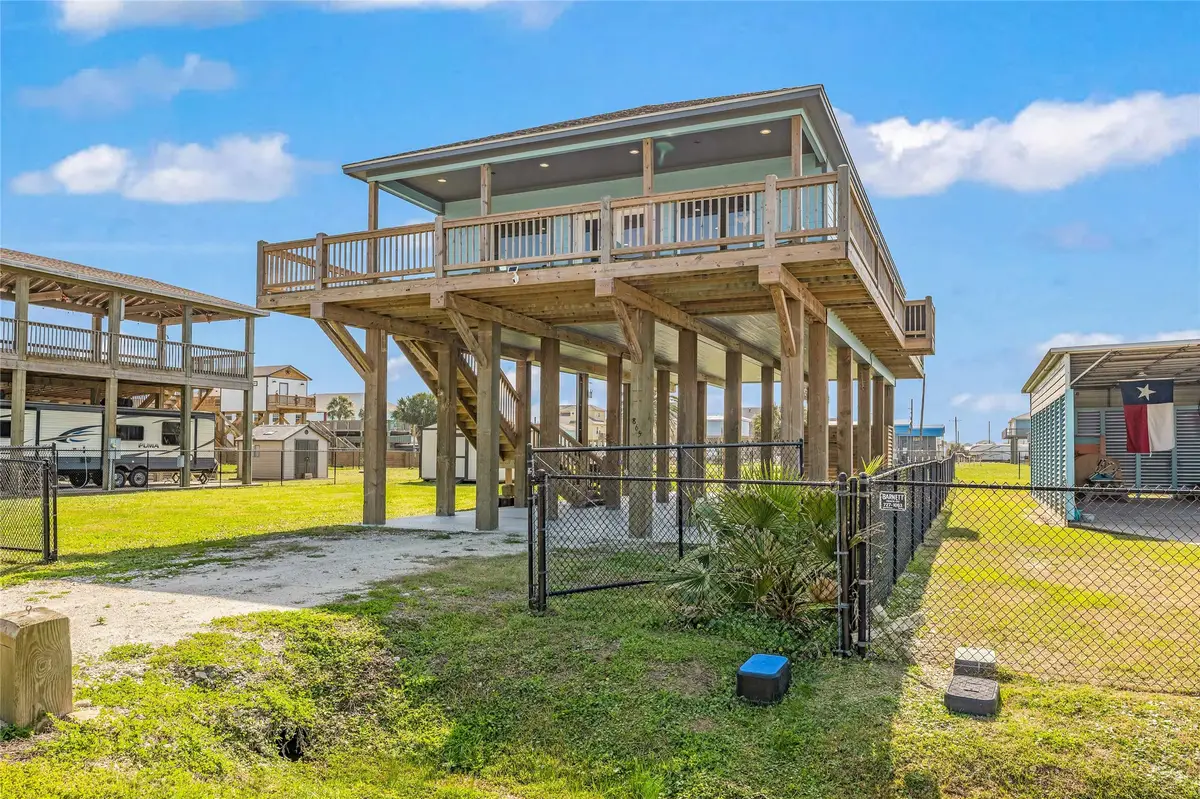 865 Kahla Drive, Crystal Beach, TX 77650 - Image #1