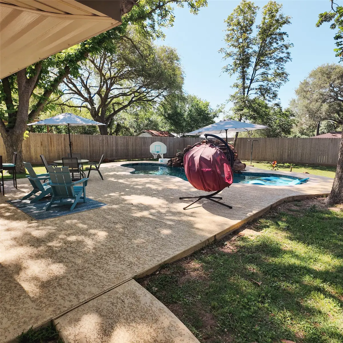 317 Harbert Street, Columbus, TX 78934 - #1