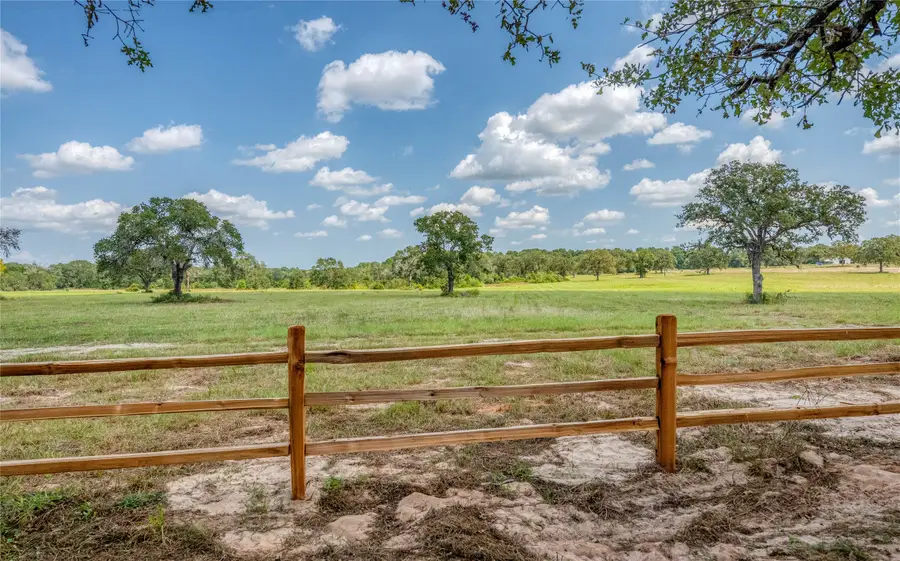 133 Bellwood Lake Lane, Bellville, TX 77418 - Image #3