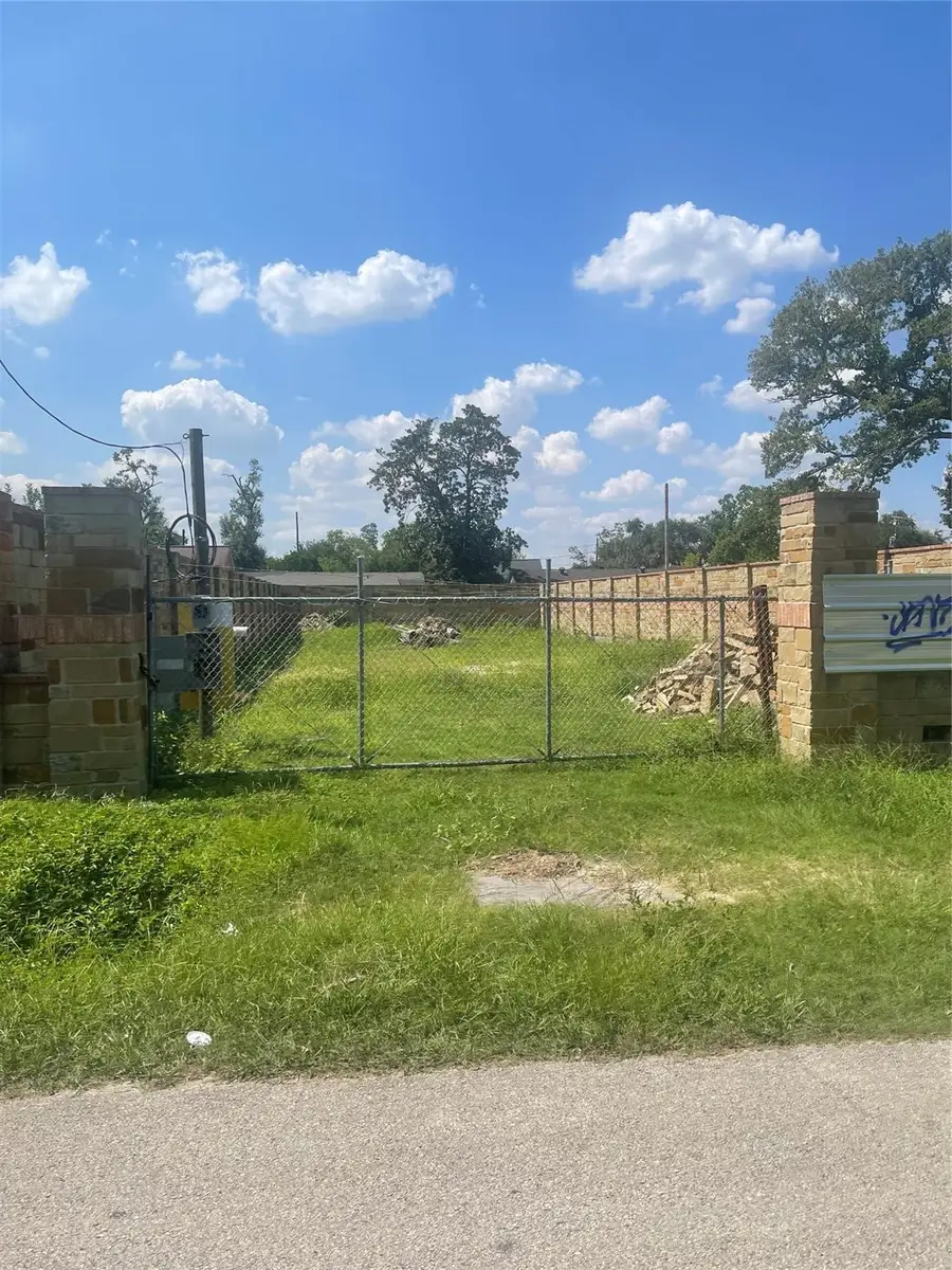 7317 Roswell Street, Houston, TX 77022 - #3