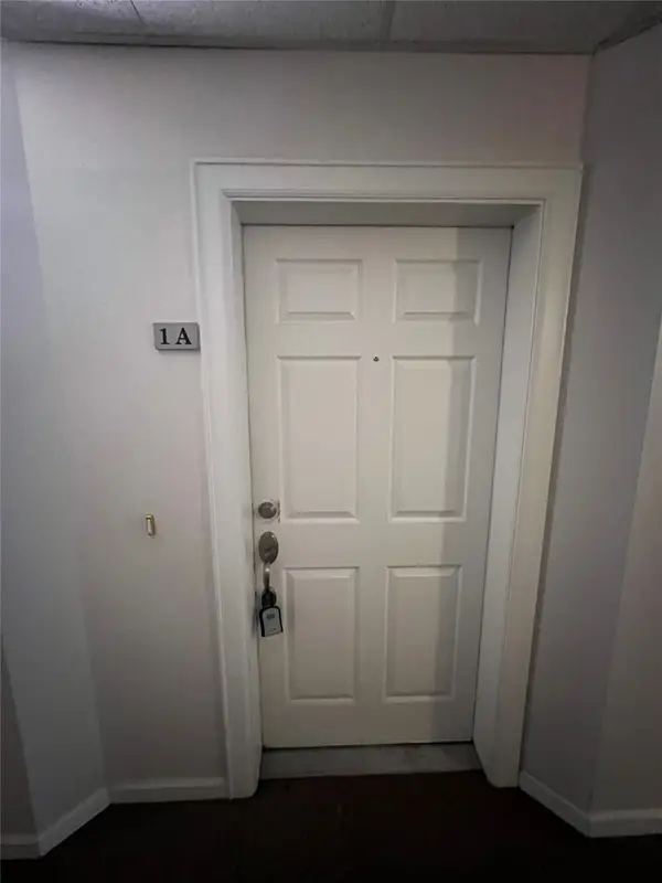 6633 W Sam Houston Parkway S #1A, Houston, TX 77072