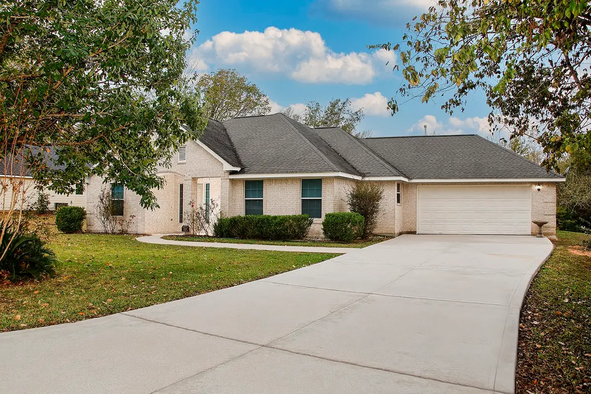 12121 Ridgeway Drive, Willis, TX 77318 - Image #1