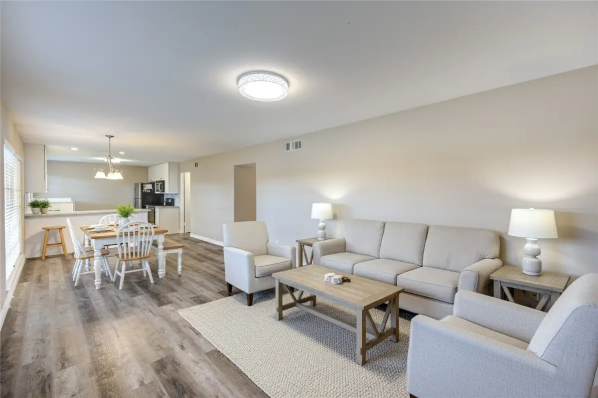 2101 Fountain View Drive #76, Houston, TX 77057 - Image #1