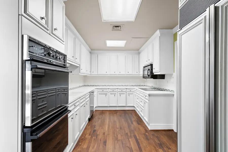 1111 Hermann Drive #28D, Houston, TX 77004 - Image #3